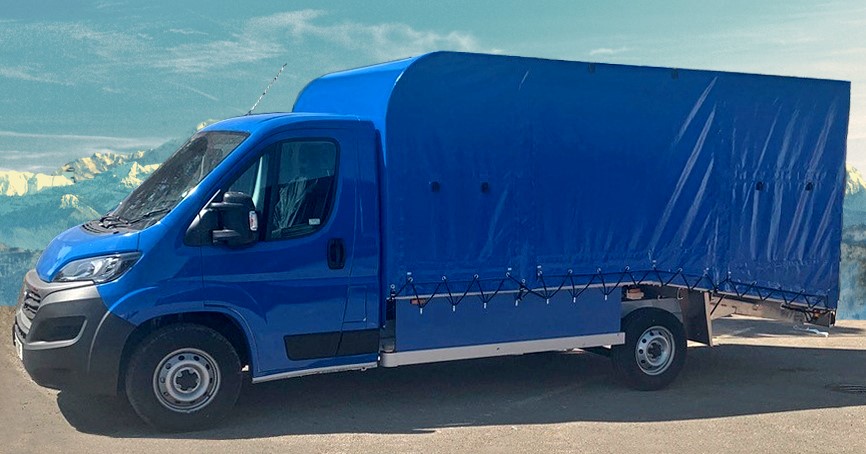blue_single_car_transporter_covered